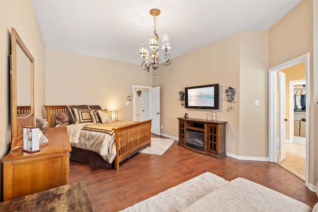 200 Arbor Glen Drive, Euless, TX 76039