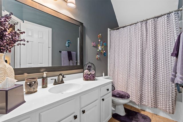 200 Arbor Glen Drive, Euless, TX 76039