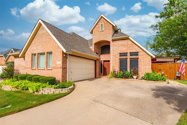 200 Arbor Glen Drive, Euless, TX 76039