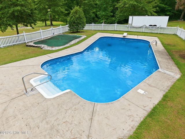 4076 Mobleys Bridge Road, Grimesland, NC 27837