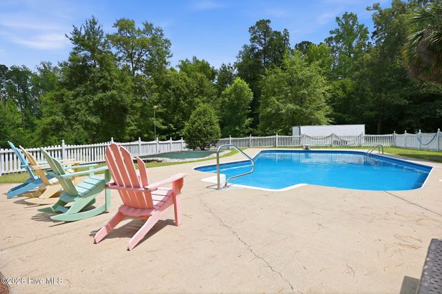 4076 Mobleys Bridge Road, Grimesland, NC 27837