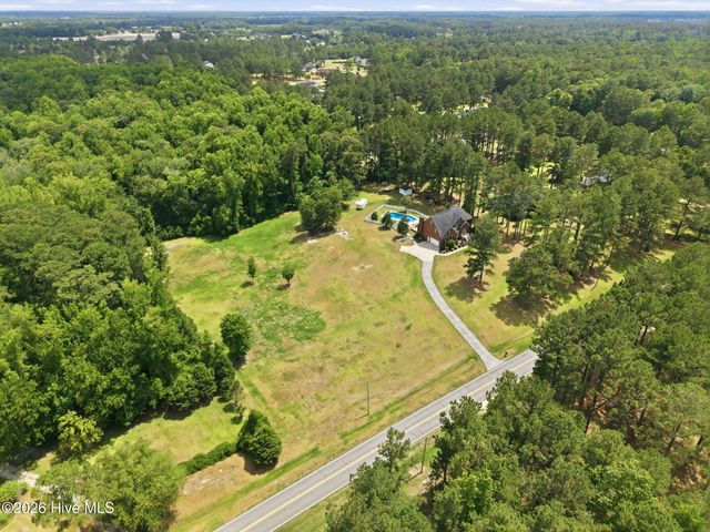 4076 Mobleys Bridge Road, Grimesland, NC 27837