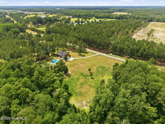 4076 Mobleys Bridge Road, Grimesland, NC 27837