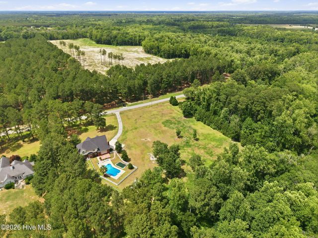 4076 Mobleys Bridge Road, Grimesland, NC 27837