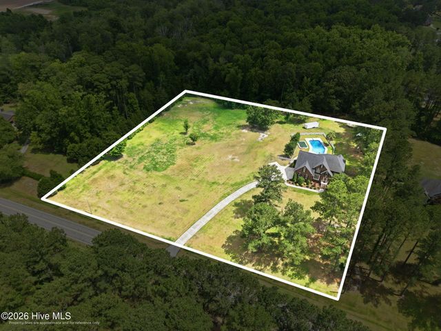 4076 Mobleys Bridge Road, Grimesland, NC 27837
