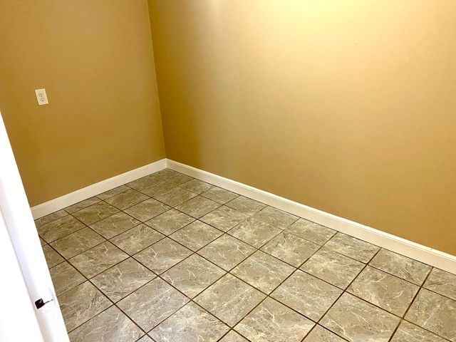 829 W 33rd Street 1F, Chicago, IL 60608