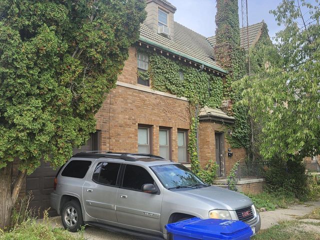 5008 21st AVENUE, Kenosha, WI 53140