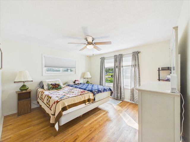 220 FAIRVIEW Boulevard, Rockford, IL 61107