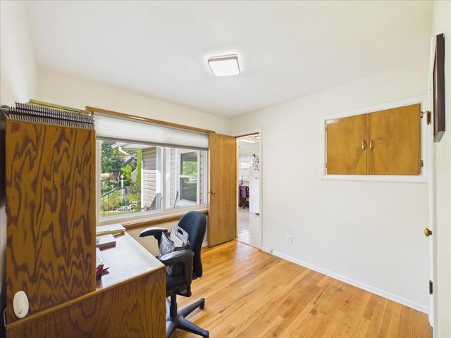 220 FAIRVIEW Boulevard, Rockford, IL 61107