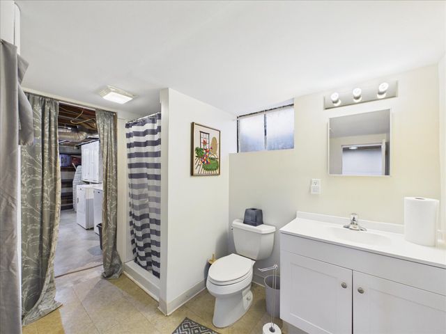 220 FAIRVIEW Boulevard, Rockford, IL 61107