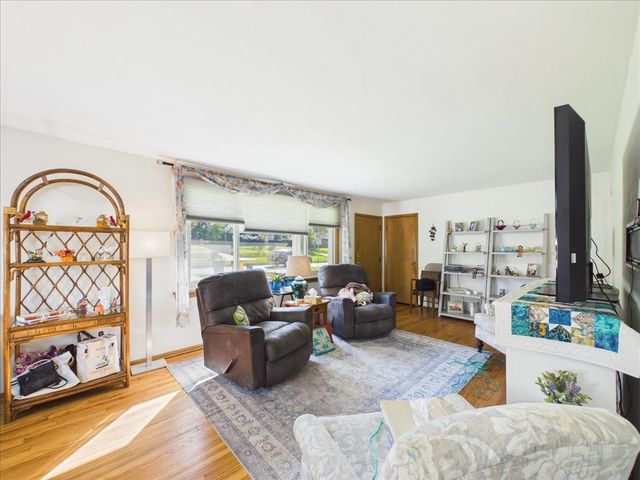 220 FAIRVIEW Boulevard, Rockford, IL 61107