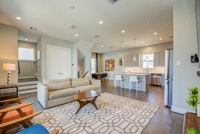8411 Hempstead Road G, Houston, TX 77008