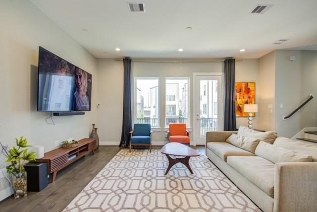 8411 Hempstead Road G, Houston, TX 77008