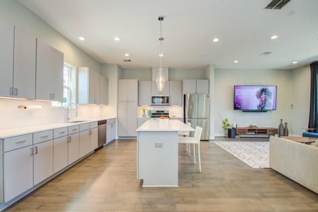 8411 Hempstead Road G, Houston, TX 77008