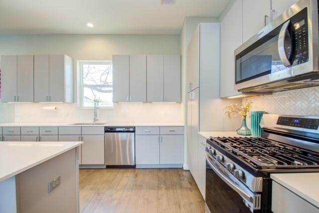 8411 Hempstead Road G, Houston, TX 77008