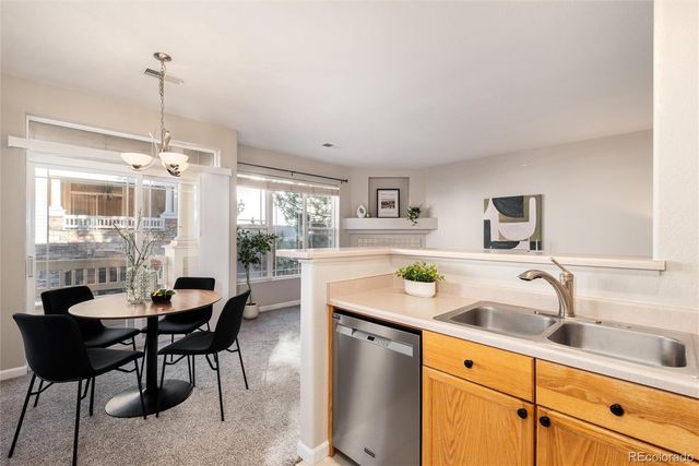 8465 S Holland Way 202, Littleton, CO 80128