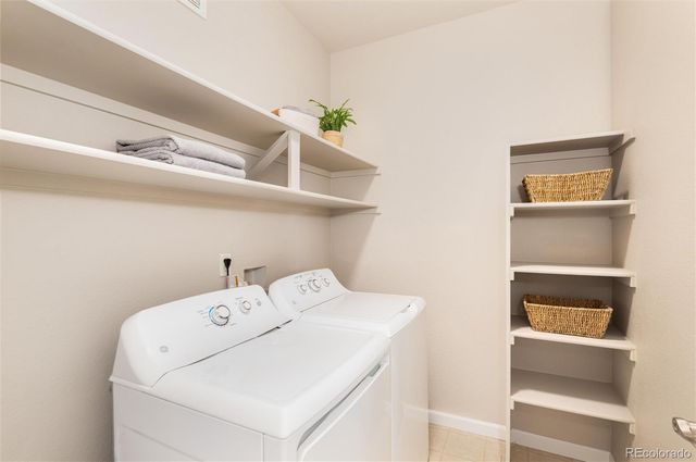 8465 S Holland Way 202, Littleton, CO 80128