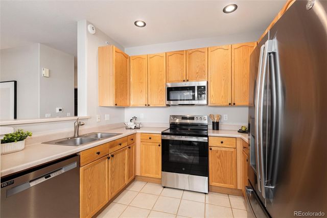 8465 S Holland Way 202, Littleton, CO 80128