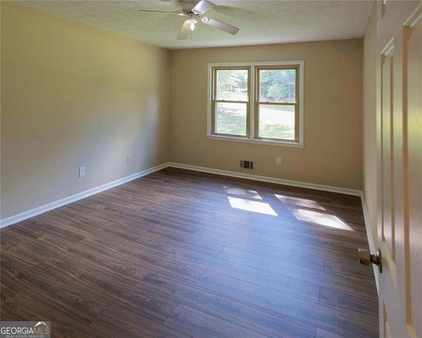 551 Covered Bridge Trail, Fayetteville, GA 30214