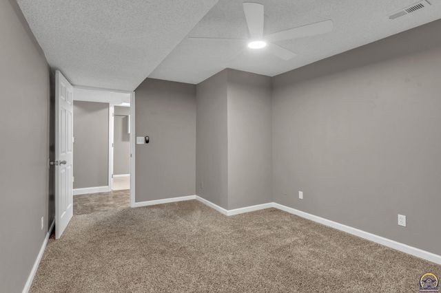 1606 SE 37th ST, Topeka, KS 66605