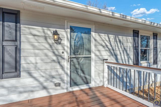 1606 SE 37th ST, Topeka, KS 66605