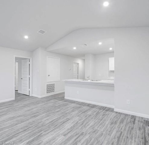 439 Regency Lane, Eden, NC 27288