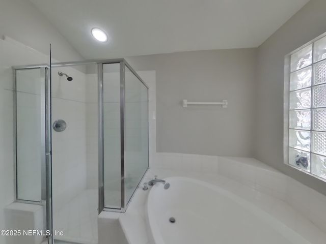 838 POYDRAS Lane W, Jacksonville, FL 32218