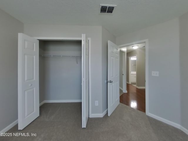 838 POYDRAS Lane W, Jacksonville, FL 32218