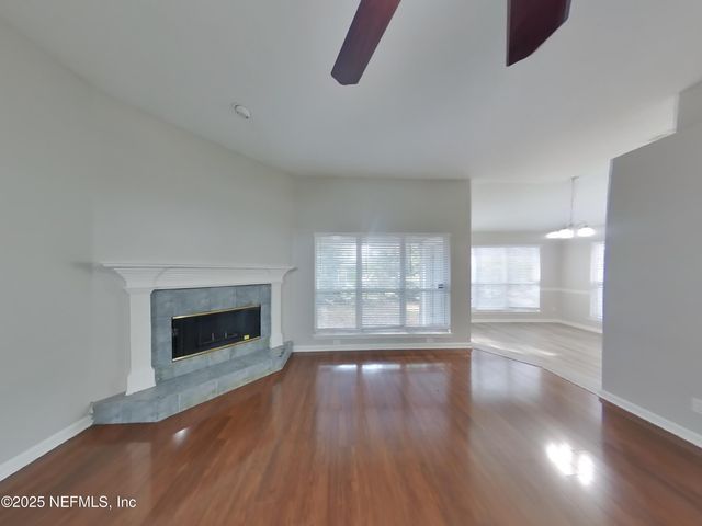 838 POYDRAS Lane W, Jacksonville, FL 32218