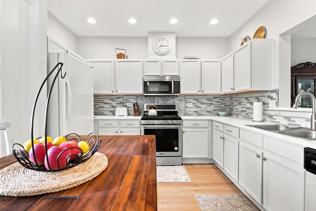 3457 Ravinia Circle, Aurora, IL 60504