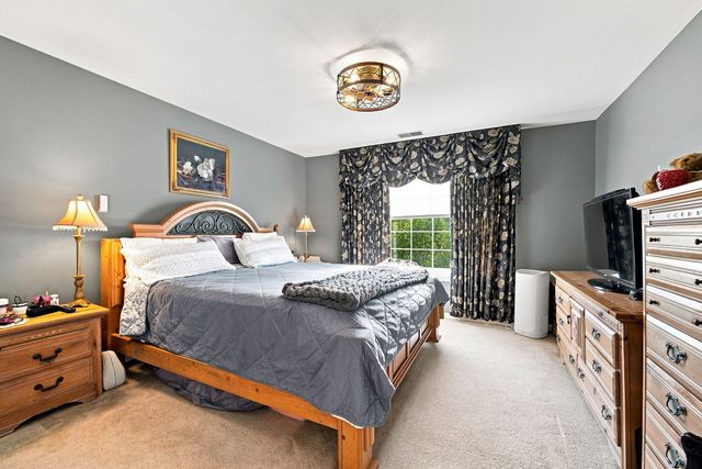 3457 Ravinia Circle, Aurora, IL 60504