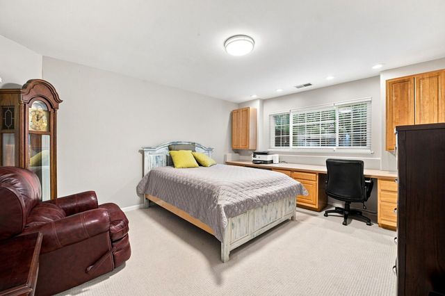 3457 Ravinia Circle, Aurora, IL 60504