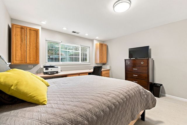 3457 Ravinia Circle, Aurora, IL 60504