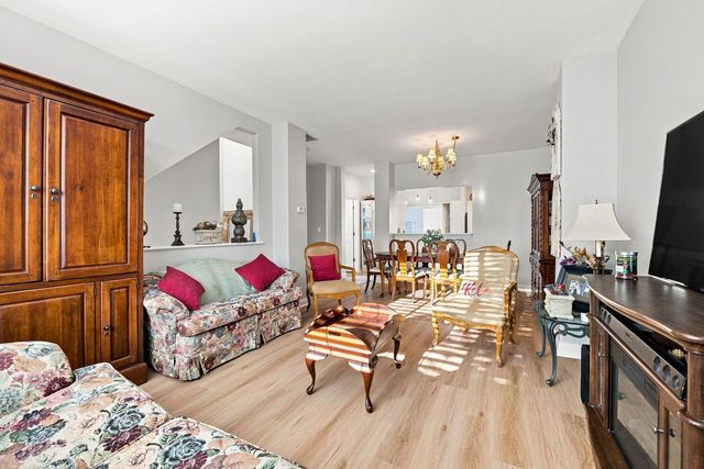 3457 Ravinia Circle, Aurora, IL 60504