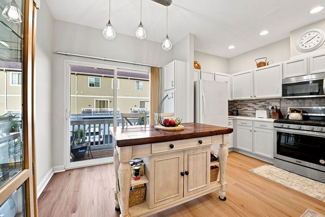 3457 Ravinia Circle, Aurora, IL 60504
