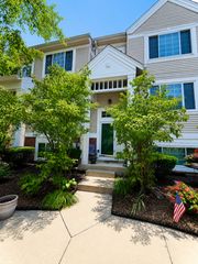 3457 Ravinia Circle, Aurora, IL 60504