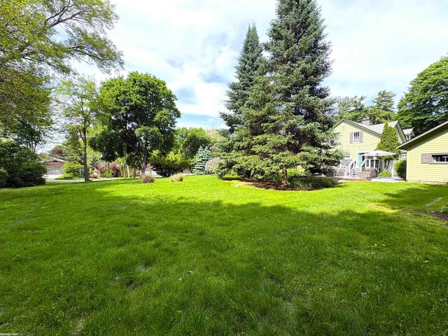 3841 Covert Road, Waterford Twp, MI 48328
