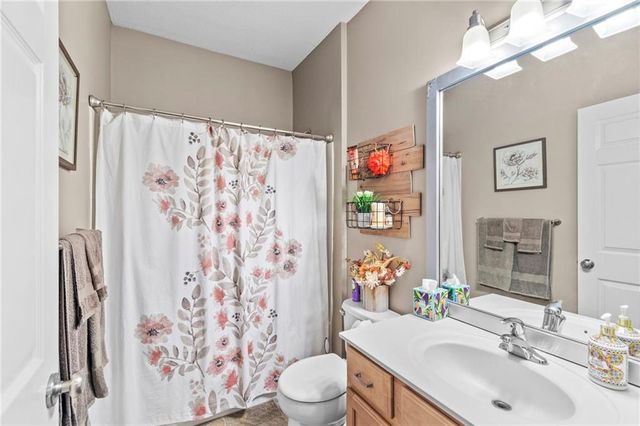 7905 N Lister Avenue, Kansas City, MO 64119