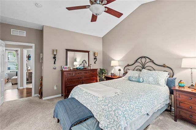 7905 N Lister Avenue, Kansas City, MO 64119