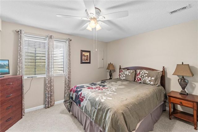7905 N Lister Avenue, Kansas City, MO 64119