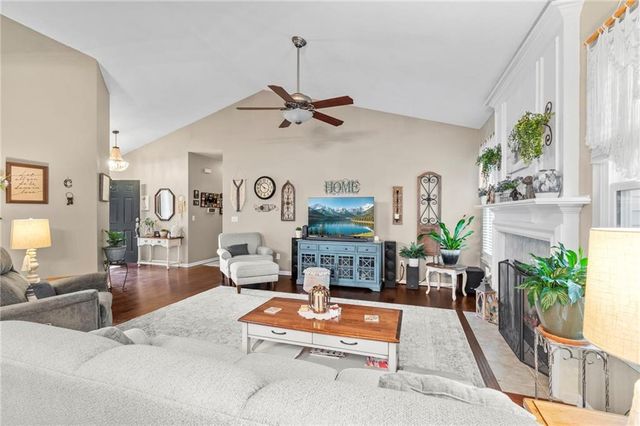 7905 N Lister Avenue, Kansas City, MO 64119