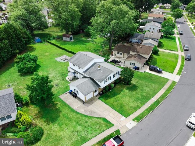 2404 ARDEN RD, Cinnaminson, NJ 08077