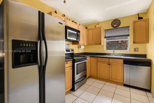 7785 SW 86th St E-119, Miami, FL 33143