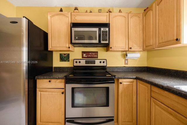 7785 SW 86th St E-119, Miami, FL 33143