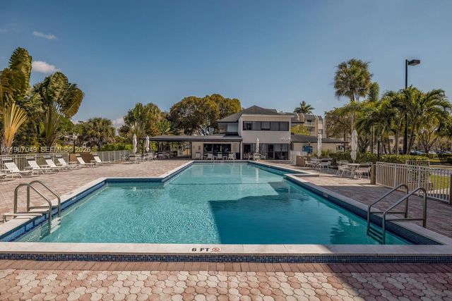 7785 SW 86th St E-119, Miami, FL 33143