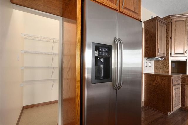 413 SE Stillwater Drive, Lee's Summit, MO 64063