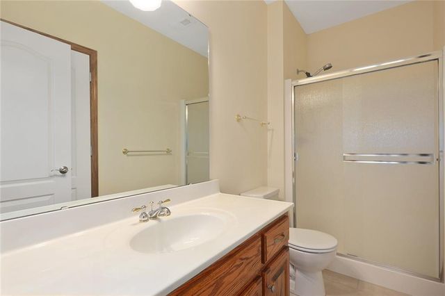 413 SE Stillwater Drive, Lee's Summit, MO 64063