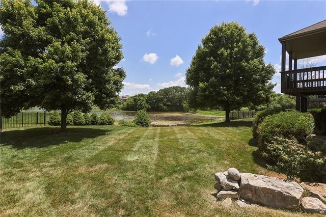 413 SE Stillwater Drive, Lee's Summit, MO 64063