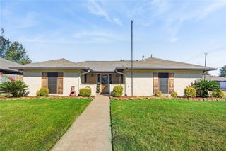 1021 E San Augustine Street, Deer Park, TX 77536