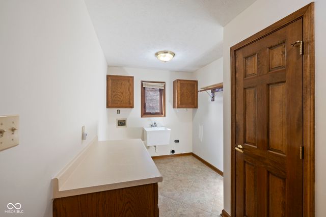 7424 Liscannor Lane, Indianapolis, IN 46217